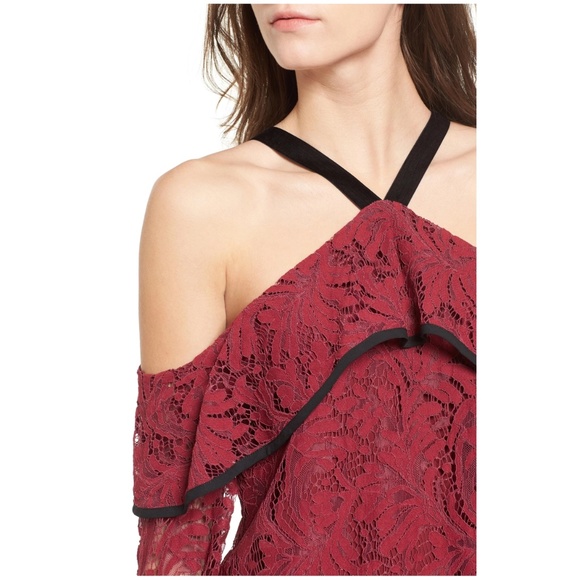 WAYF - Helena Cold Shoulder Lace Top | Size: Small | Burgundy Lace | NWT / NEW - Picture 4 of 11